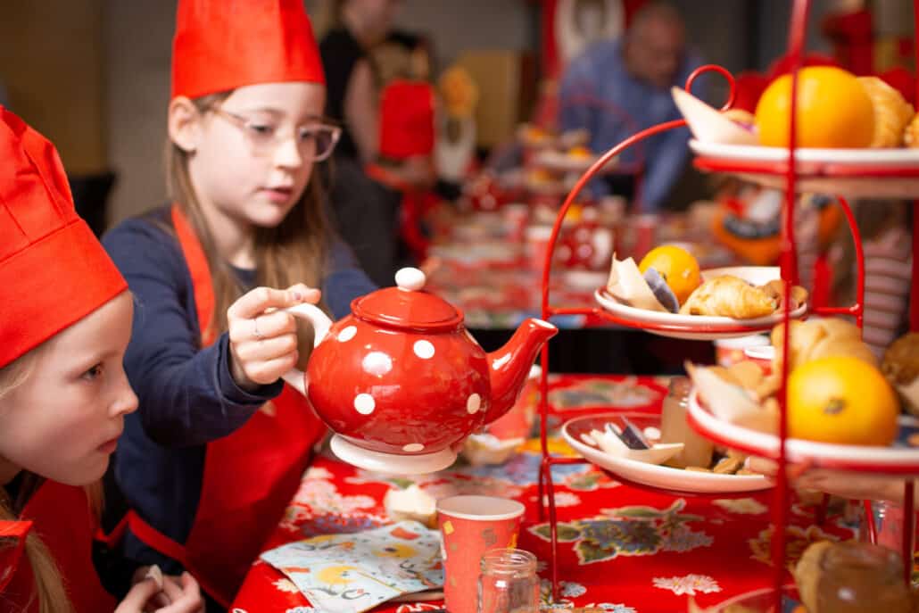 Hulp pietjes high tea Hulp pietjes high tea